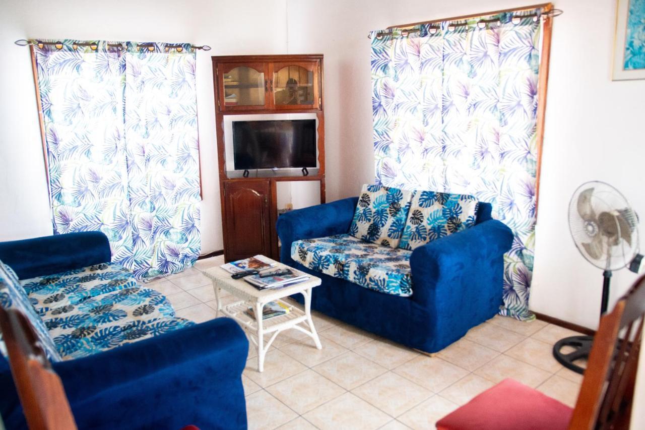 Tropical Breeze Vacation Home And Apartments Gros Islet Exterior photo